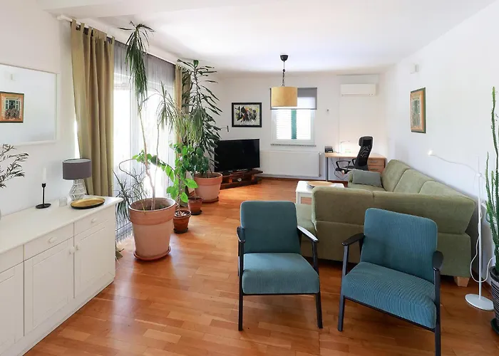 Casa vacanze Lovely In With Sauna Jurdani