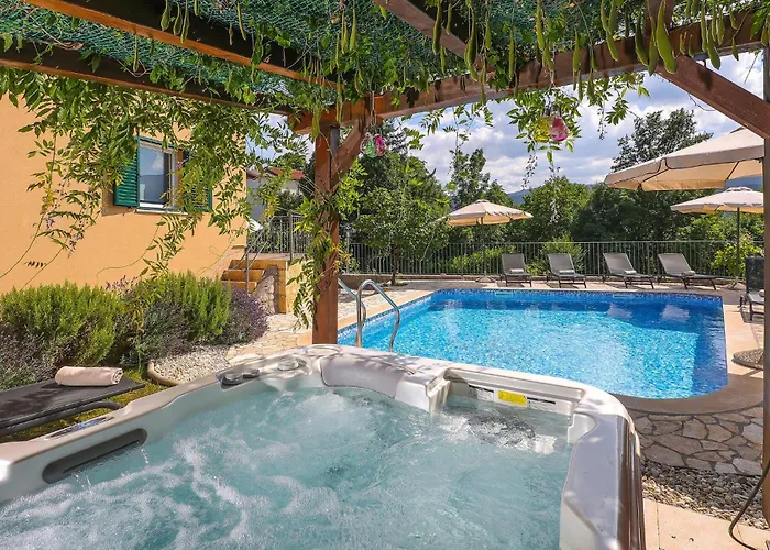 Casa vacanze Lovely In With Sauna