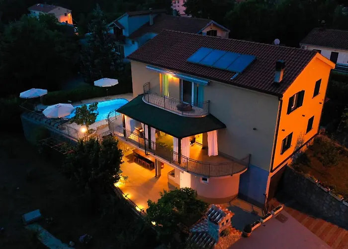 Casa vacanze Lovely In With Sauna