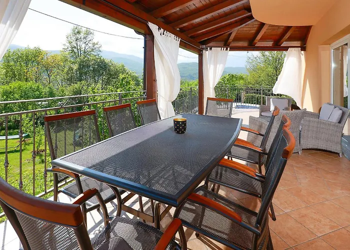 Casa vacanze Lovely In With Sauna *