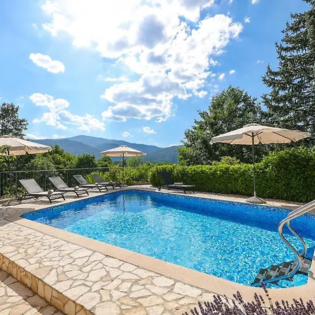 Lovely In With Sauna Case de vacanță Jurdani